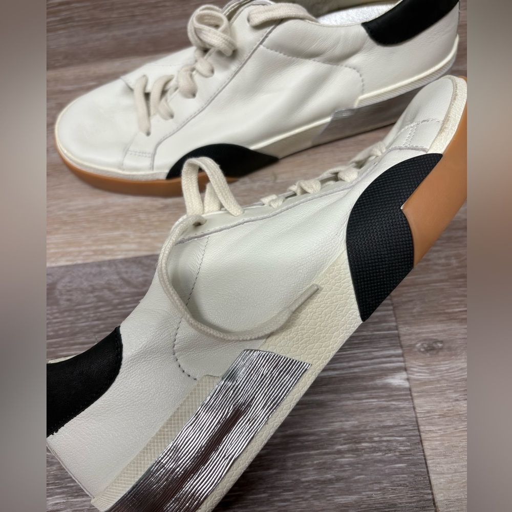 Never Worn-Shoes